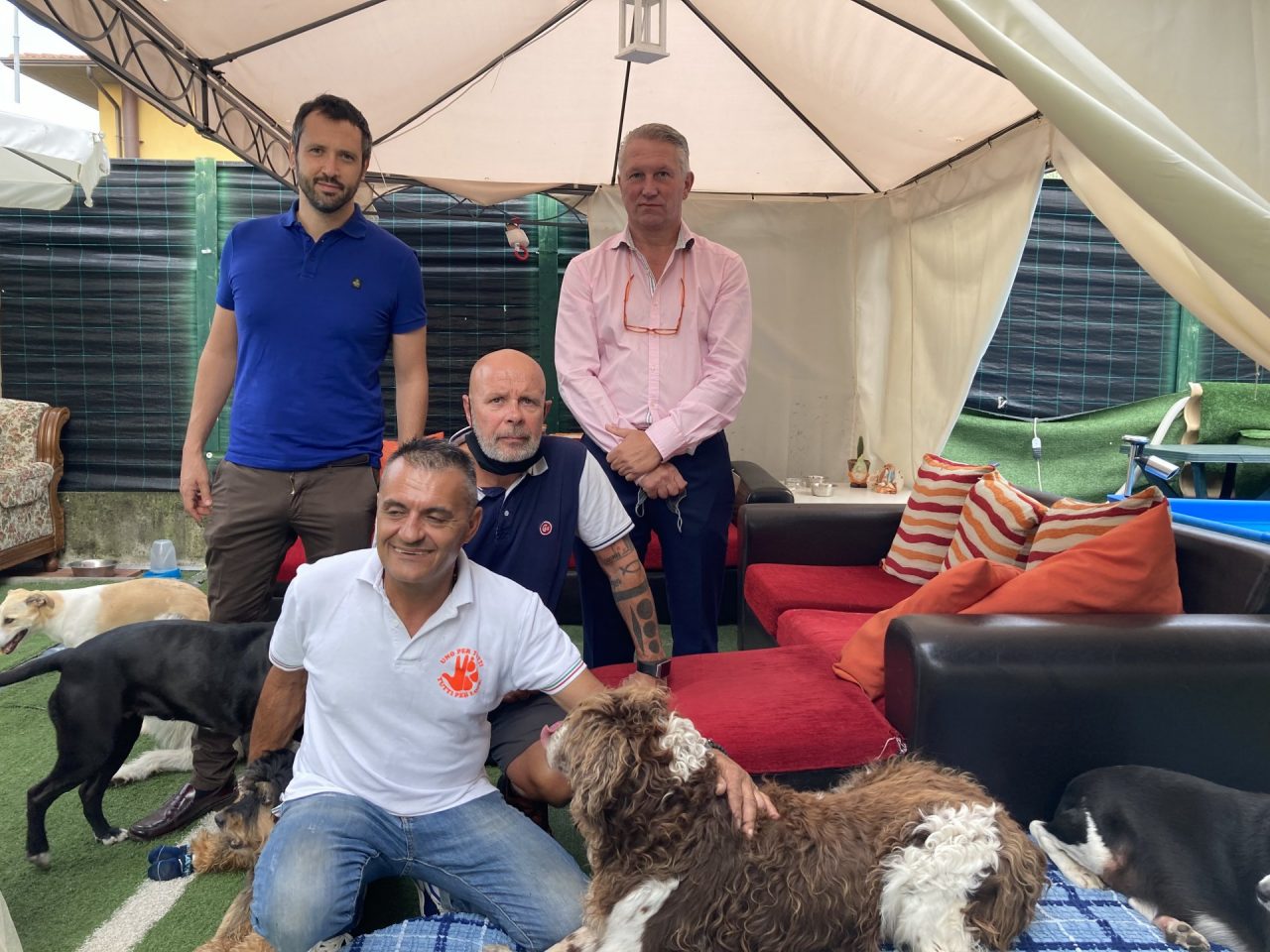 La delegazione di Forza Italia in visita a “Casa Bau”