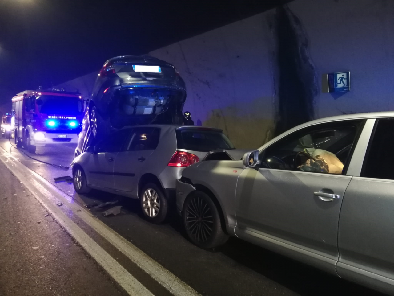 Carambola in gelleria Montecognolo: quattro feriti e code in sp510