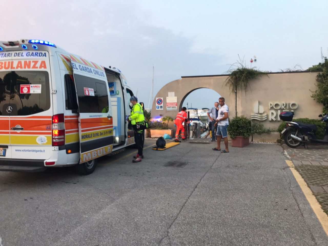 Precipita con l’ultraleggero, elisoccorso a Sirmione