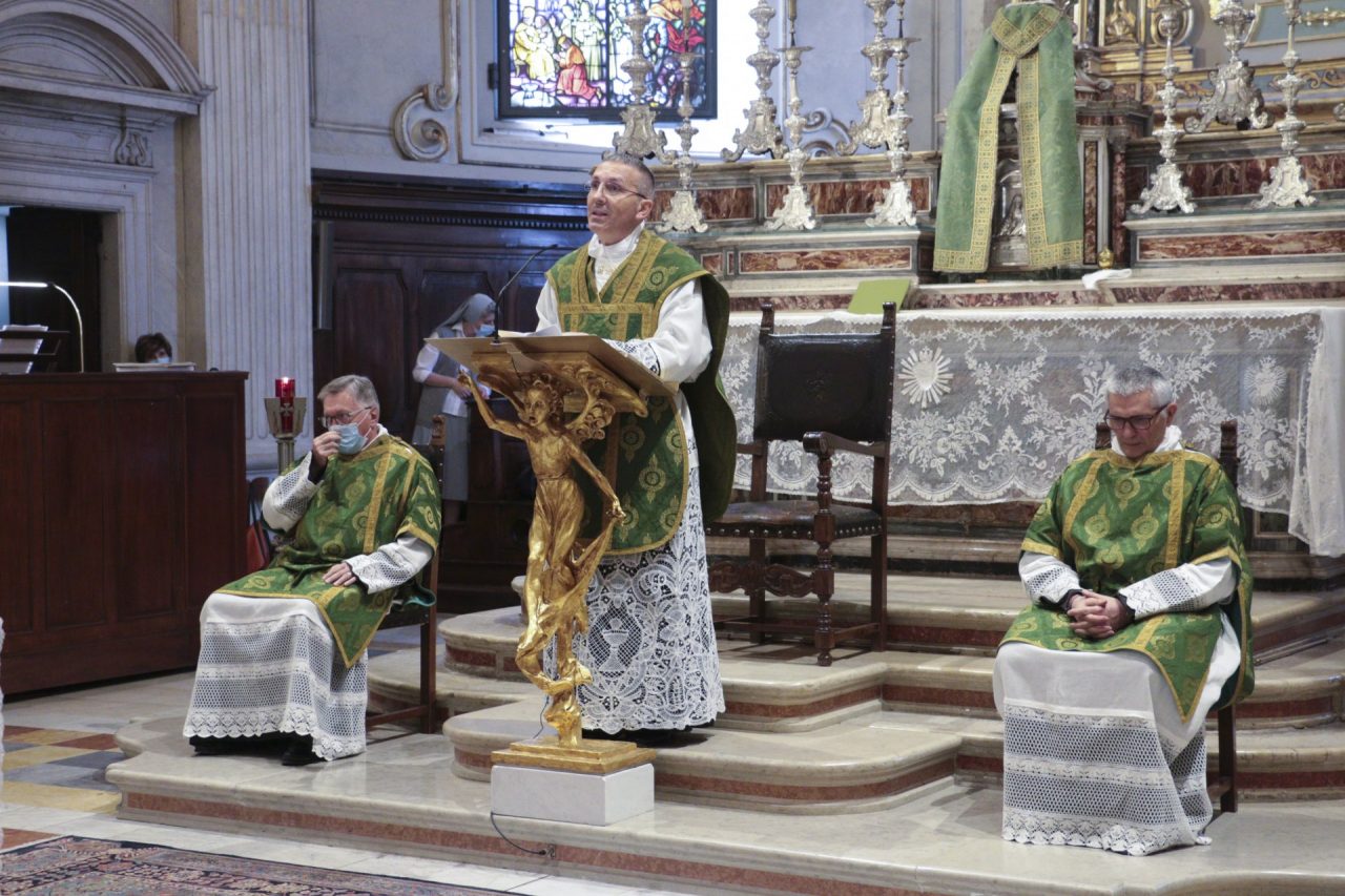 Bagnolo Mella ha salutato don Roberto Bonsi