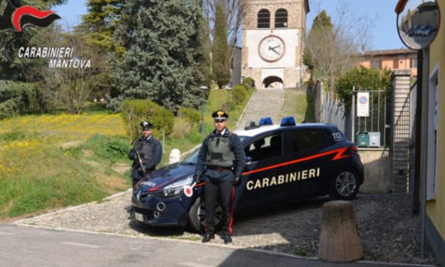 Coltello a serramanico nell’auto: 19enne gardesano nei guai