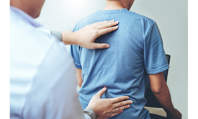 L’efficacia dell’ozonoterapia nella cura del mal di schiena spiegata dal dottor Claudio Ferlinghetti