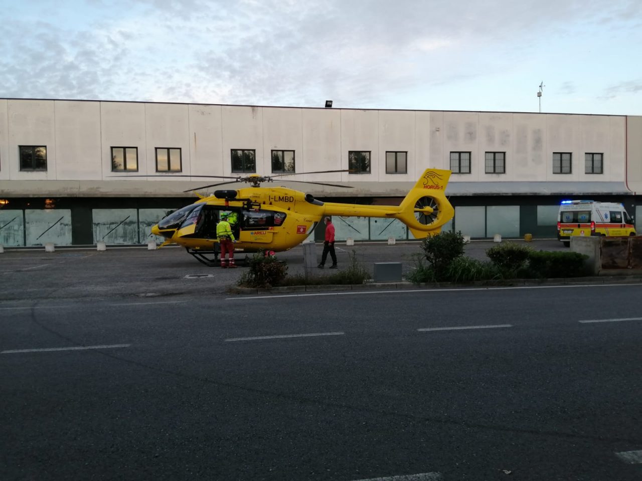 Cade dalla moto da cross a Orzinuovi, grave un 14enne