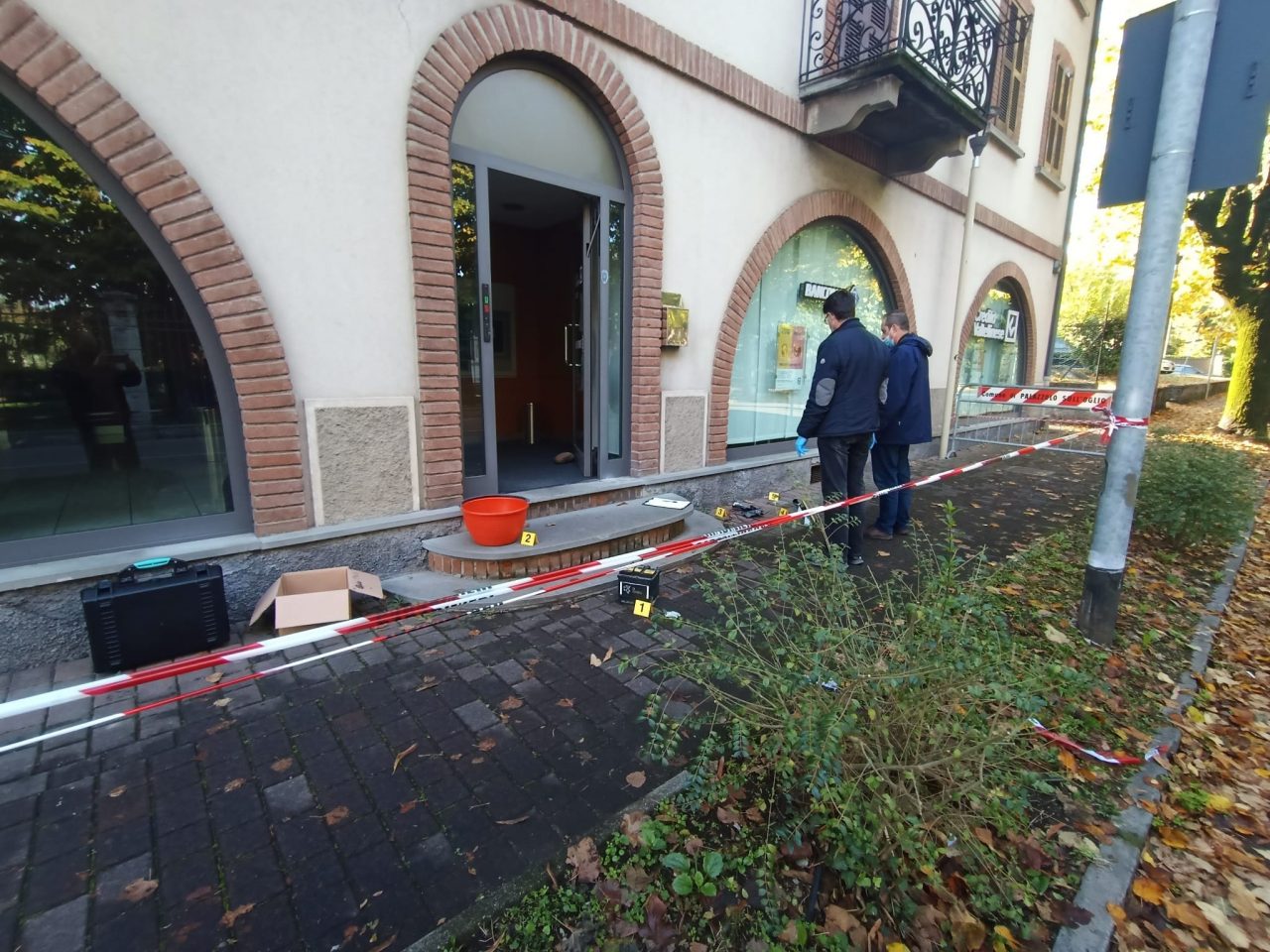Colpo a vuoto al bancomat di Palazzolo