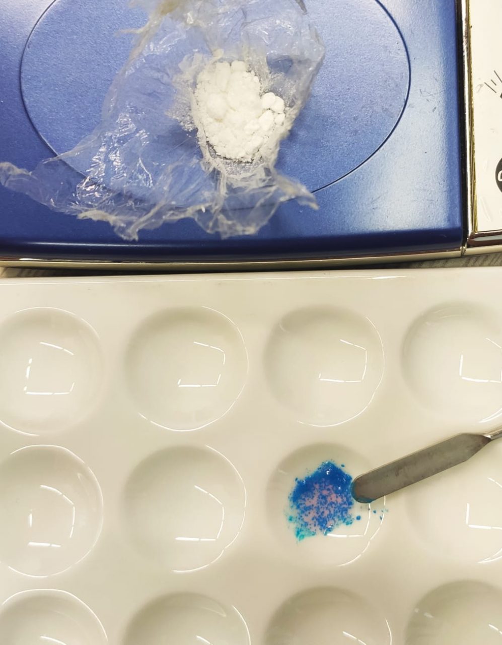 Convocato per una notifica, viene sorpreso con la coca nel portafoglio