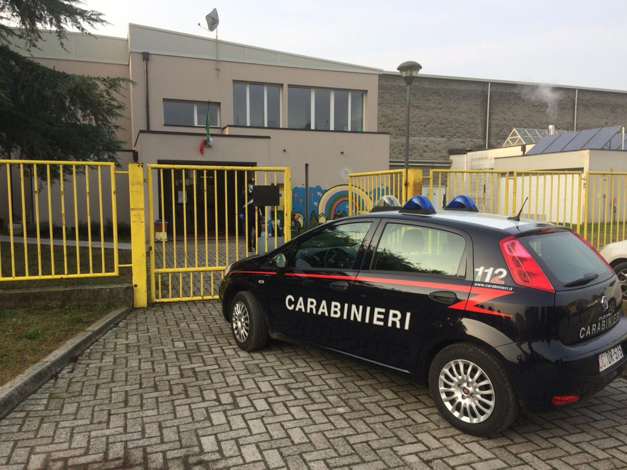 Ladri a scuola a Offlaga, niente lezioni per i bambini LE FOTO