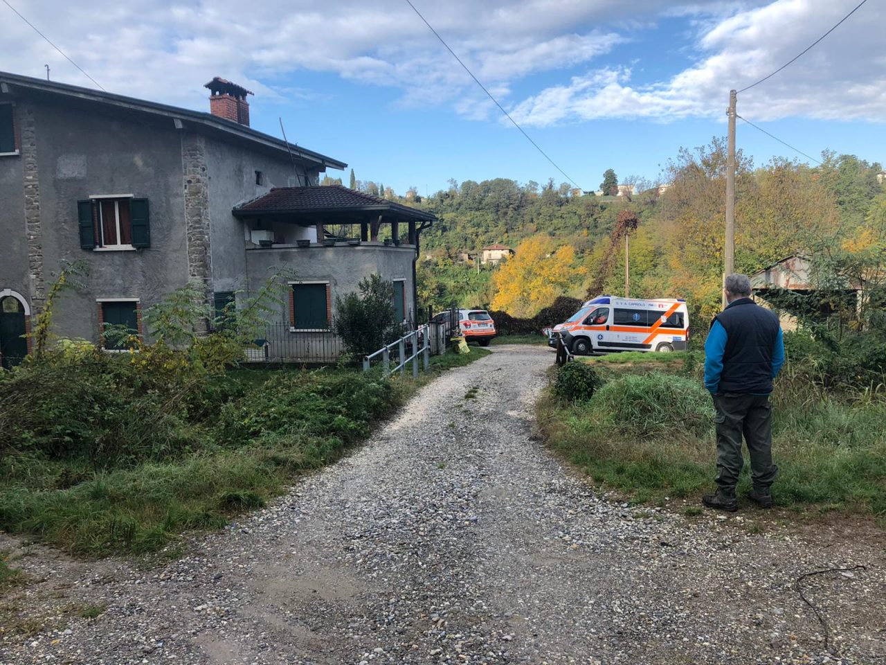 Passanti trovano cacciatore privo di sensi nel bosco