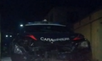 Inseguiti dalla Locale si schiantano contro l’auto dei carabinieri