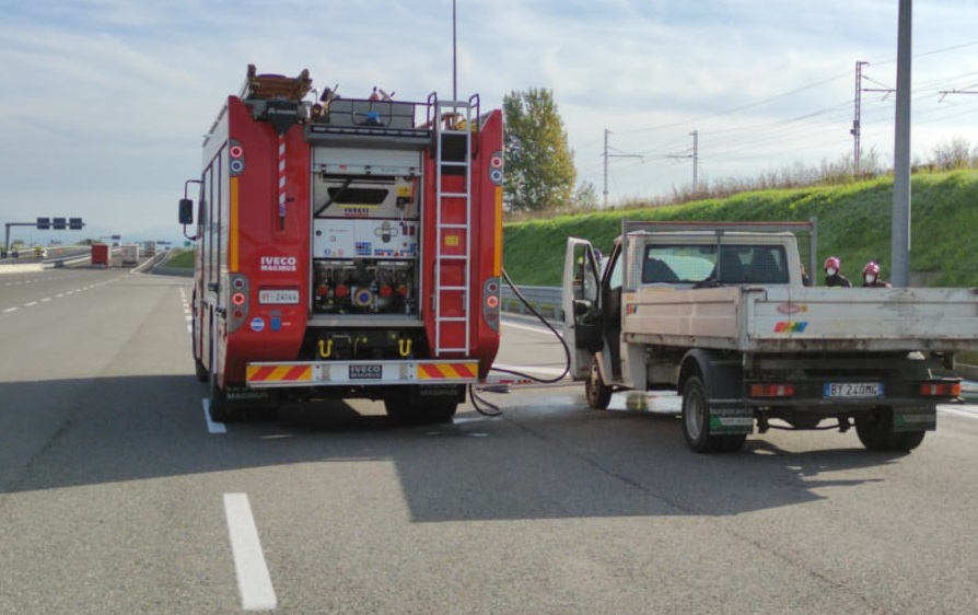 Pompieri impegnati in A35