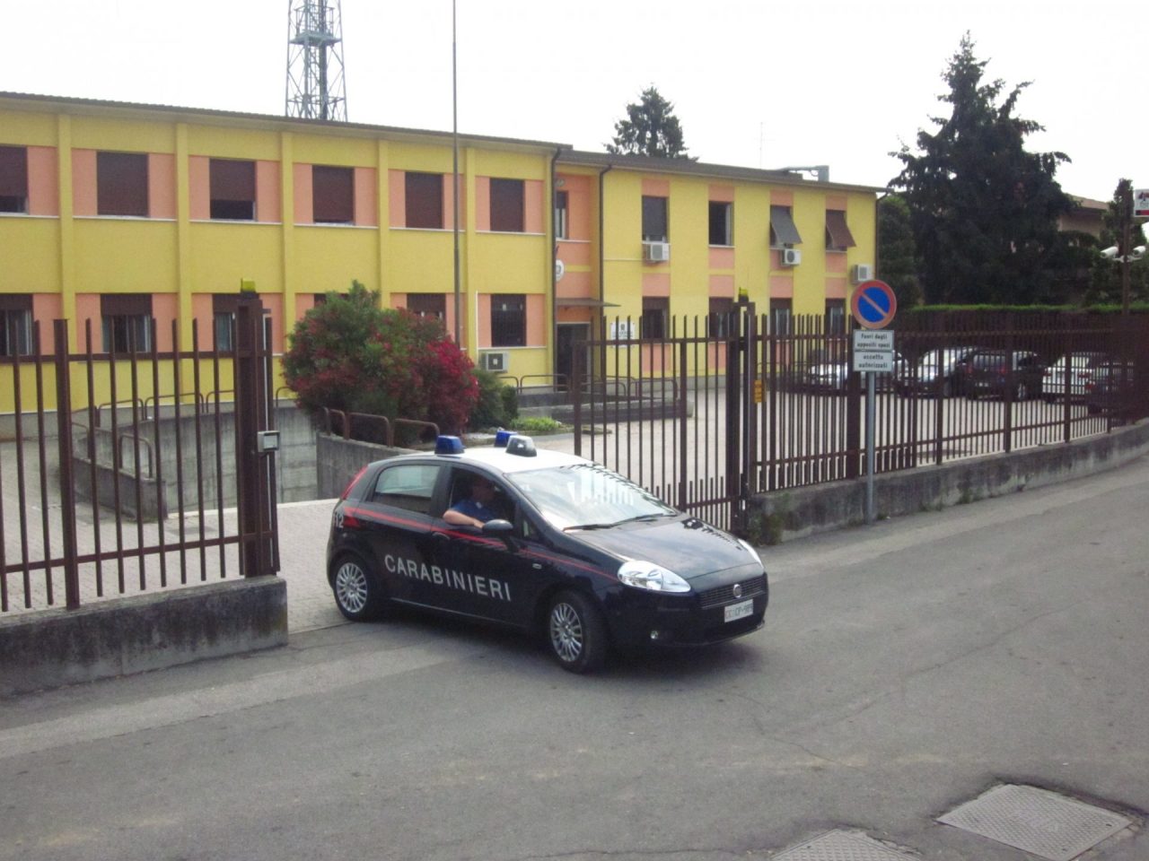 Rapporti con imprenditore in odore di ‘ndrangheta: l’Arma apre indagine interna