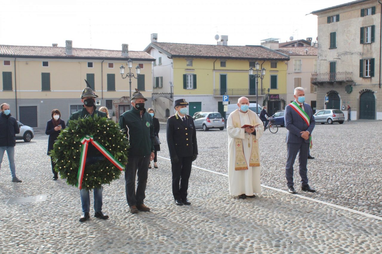 Il lockdown non ferma le commemorazioni a Rovato