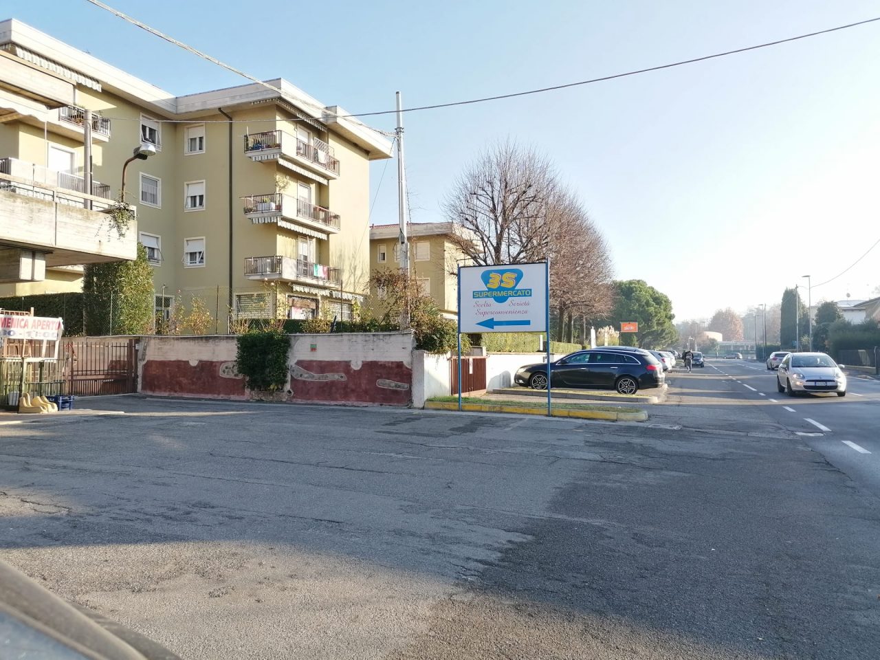 Norme anti-covid, chiude l’unico supermercato della frazione