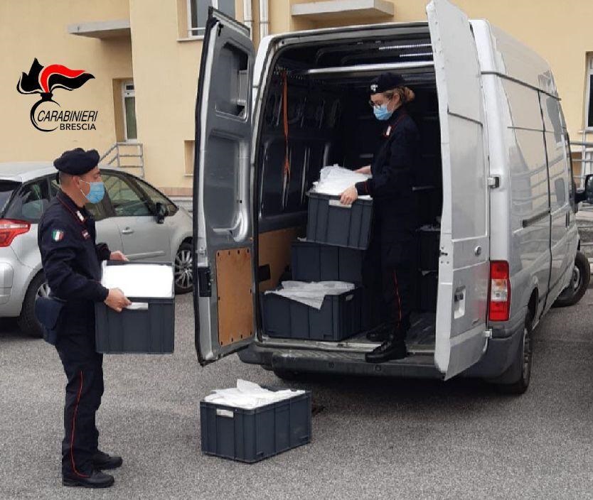 Aveva nel furgone 100mila mascherine “tarocche”: 42.800 euro di sanzione