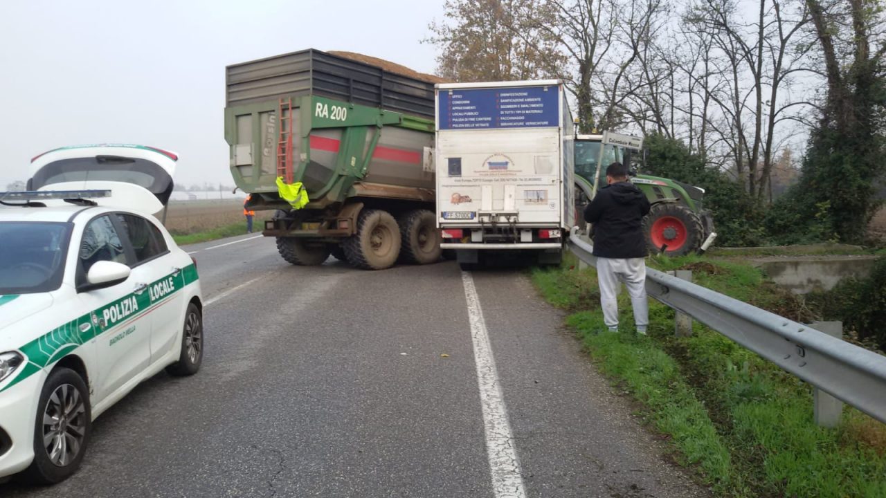 Sorpasso sulla destra, incidente a Bagnolo Mella