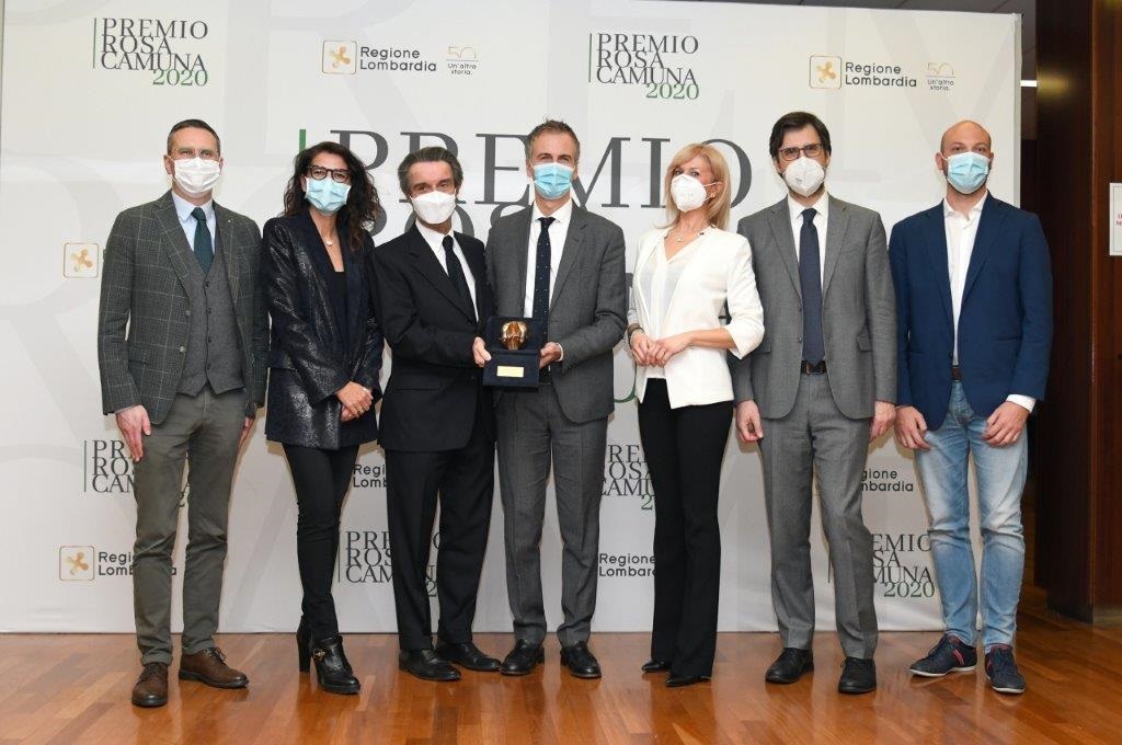 Consegnati i premi Rosa Camuna alla Croce Bianca di Brescia e, alla memoria, a Felice Gimondi