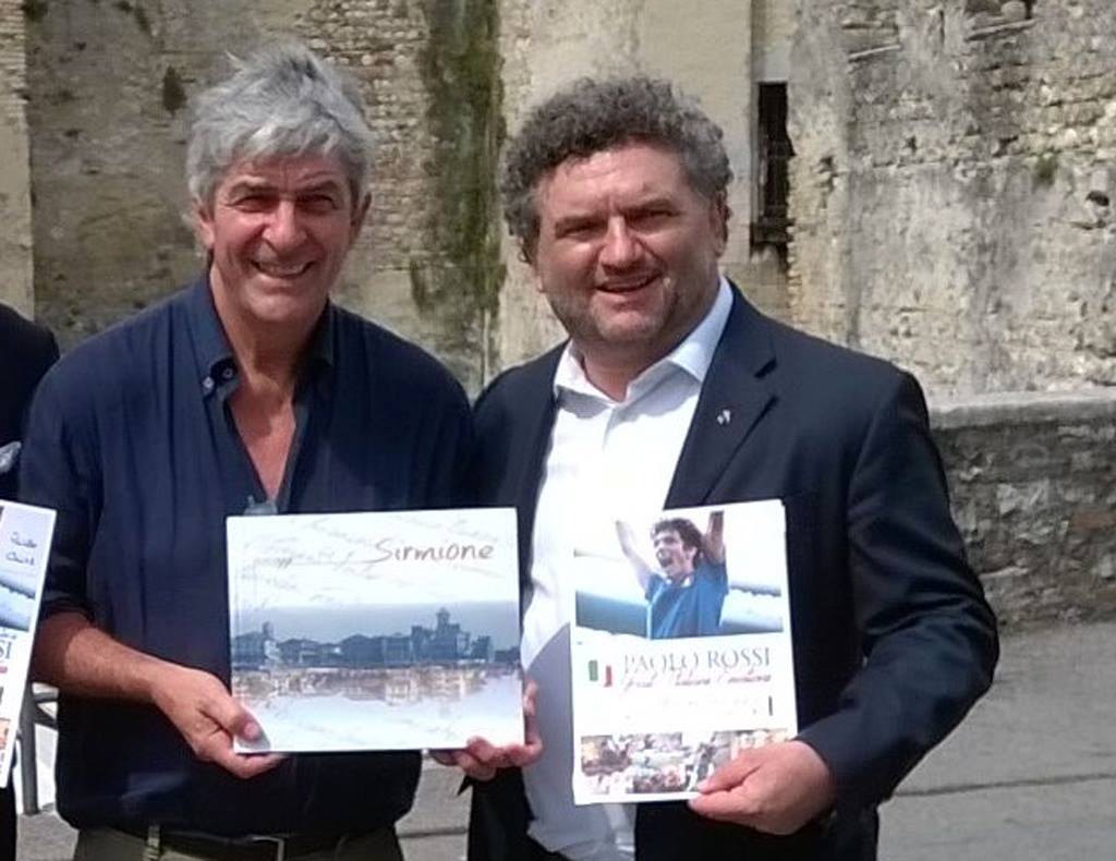 L’Italia piange Paolo Rossi, nel 2016 una mostra in suo onore a Sirmione
