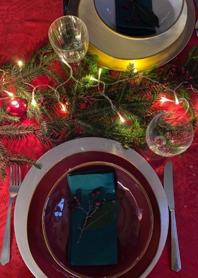 Bastano poche attenzioni per rendere la tavola perfetta a Natale
