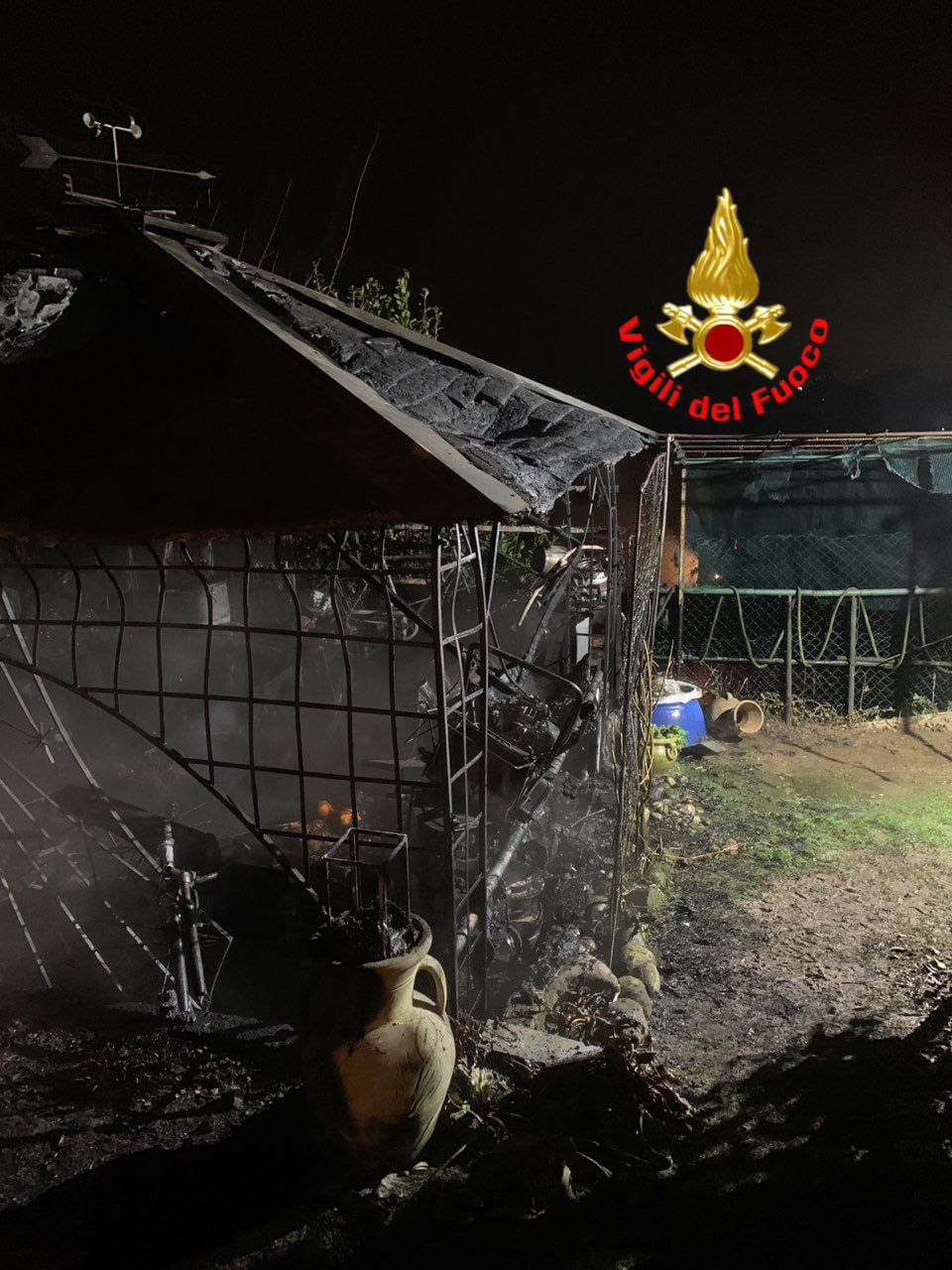 A fuoco un capanno degli attrezzi a Erbusco