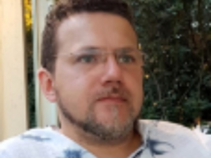 Giovane padre di famiglia stroncato da un infarto sul lavoro