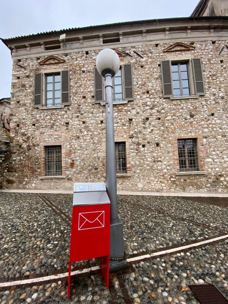 Natale a Padenghe, cancellata la cerimonia di accensione dell’albero