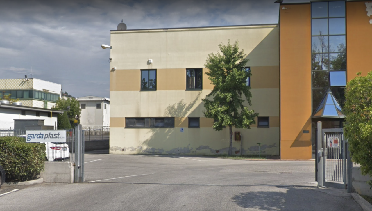 Schiacciato da una tonnellata: grave camionista