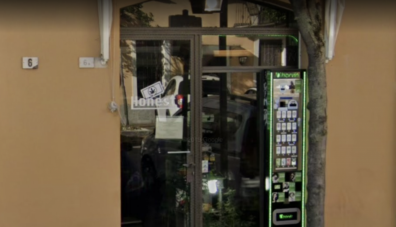 Nuovo furto allo store di marijuana legale