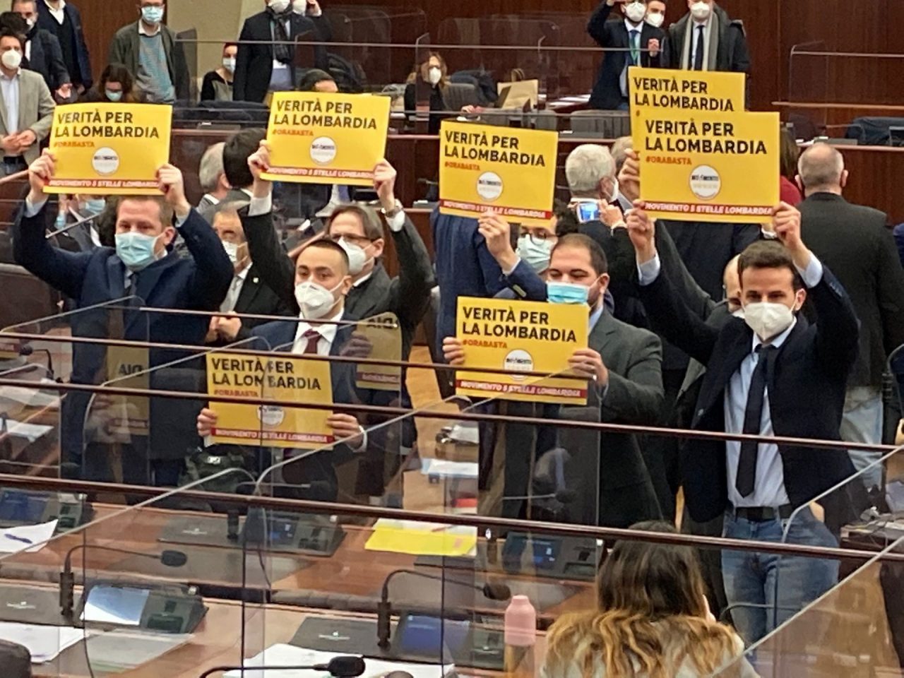 La protesta del M5S: “Verità per la Lombardia”