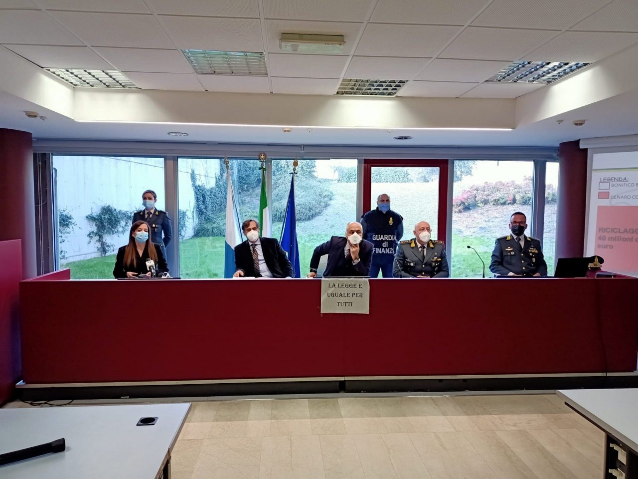 Scoperto a Sirmione un “laboratorio di ingegneria fiscale”: frodi per centinaia di milioni di euro