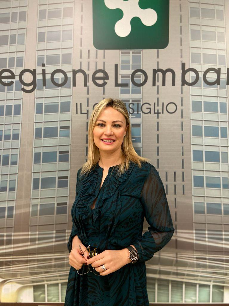 Caregiver: la bresciana Simona Tironi Vicepresidente della Commissione Sanità illustra la proposta di legge