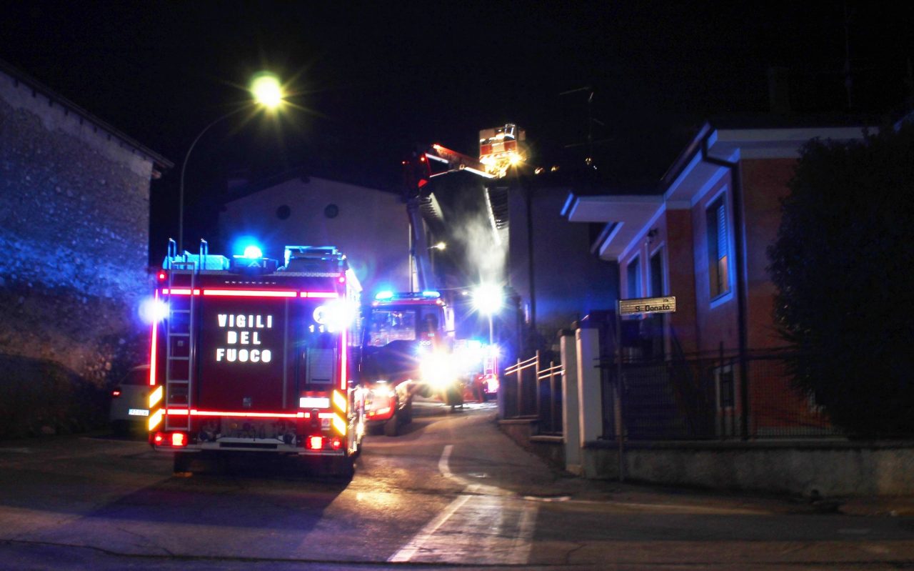 Incendio in via Sopramura a Rovato