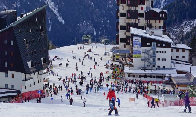 Dal 15 febbraio riaprono le piste da sci con il 30% della capienza