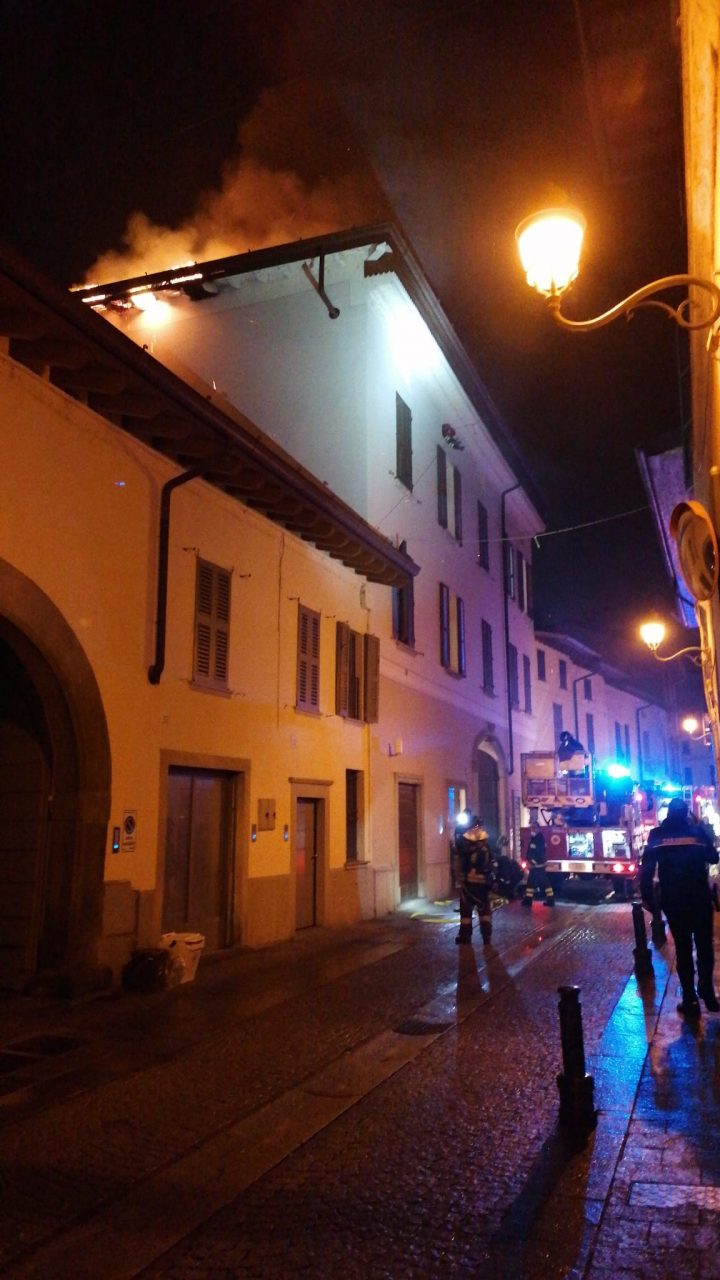 Incendio in via Marengo a Chiari