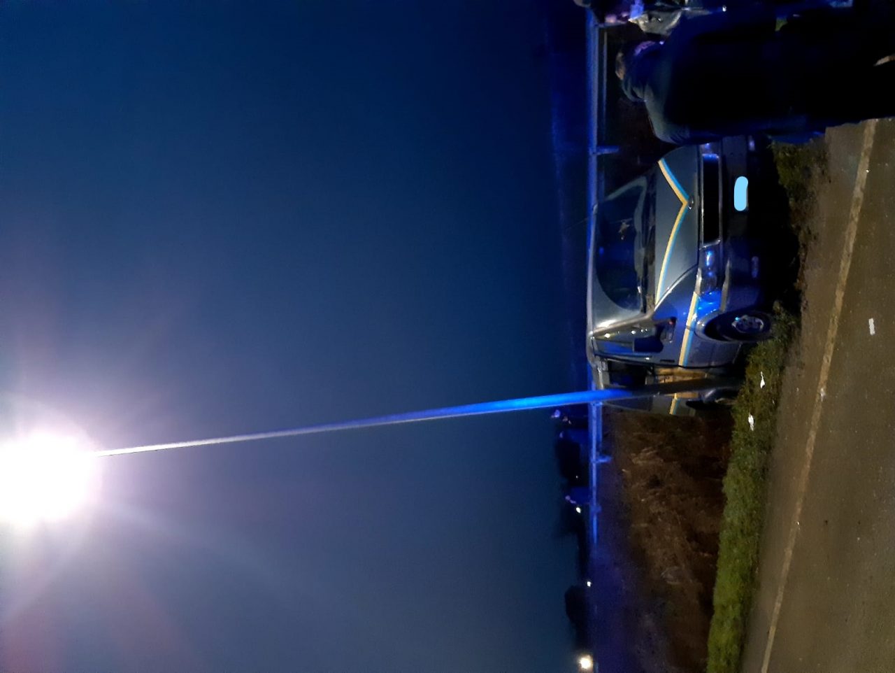 Manerbio, perde il controllo del furgone e finisce fuori strada