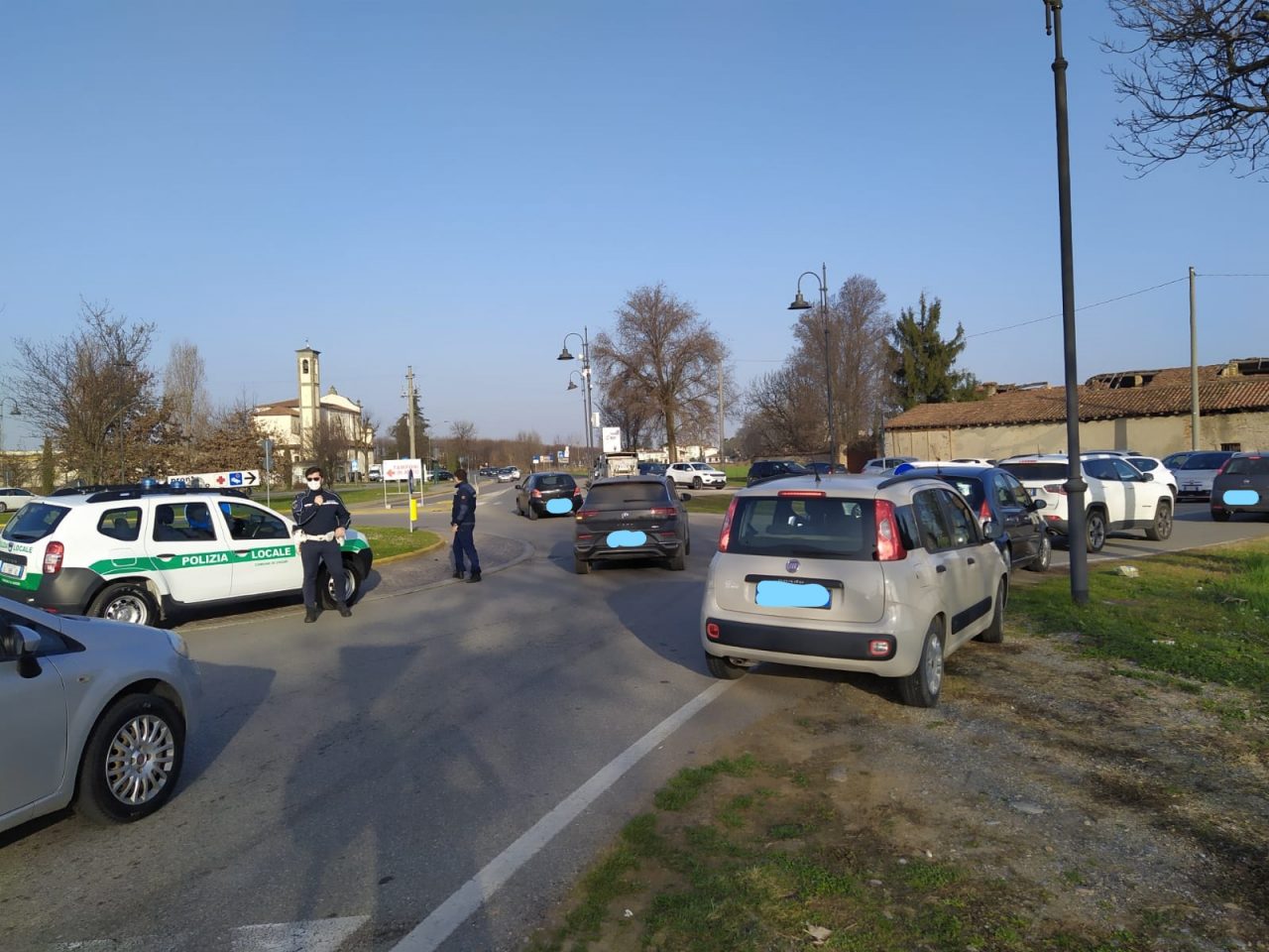 Punto tamponi preso d’assalto, rallentamenti alla viabilità