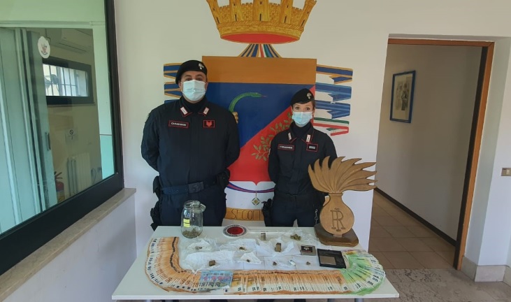 Aveva 150 grammi di hashish e 15 grammi di marijuana: arrestato un palazzolese