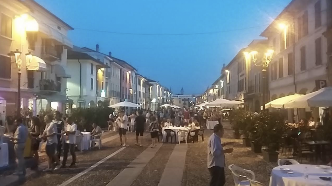 Sgombero dei plateatici dal centro, Orzinuovi frena gli assembramenti