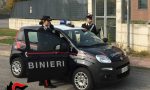 Festa abusiva in casa: gli ospiti si nascondono all'arrivo dei Carabinieri