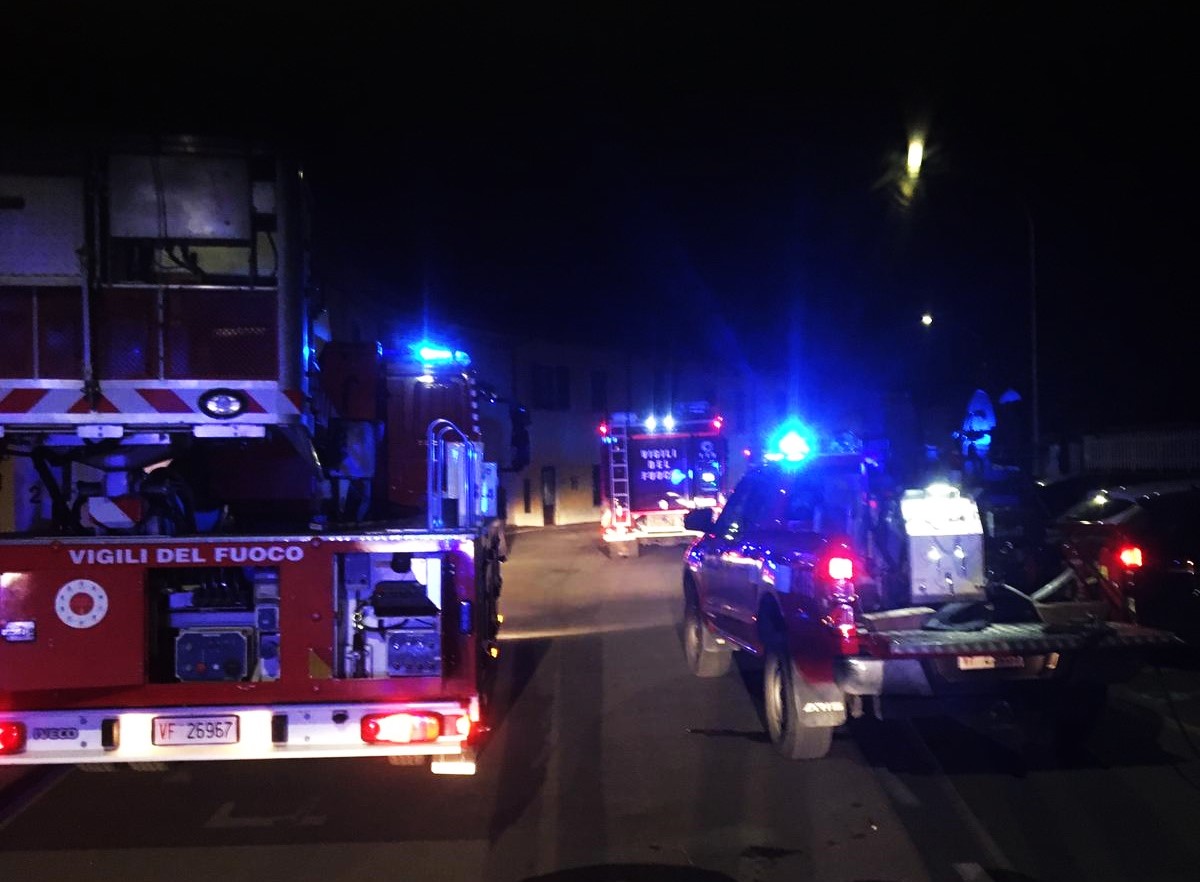 Incendio in via Carera: appartamento inagibile