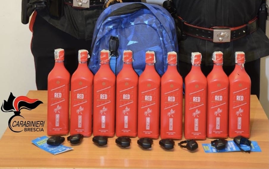 Ruba super alcolici arrestato un 35enne