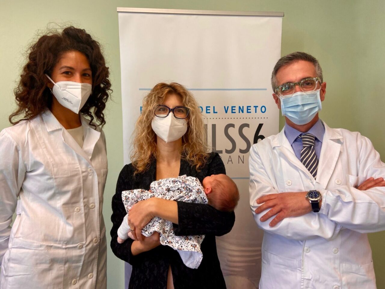 Padova, nate due bambine immuni al Covid: video e foto del primo caso in Italia