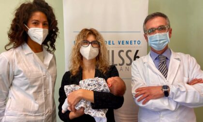 Padova, nate due bambine immuni al Covid: video e foto del primo caso in Italia