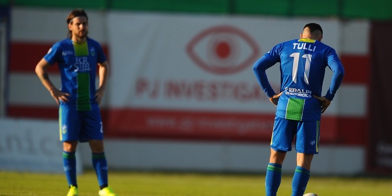 Feralpisalò a picco nella sfida contro il Pesaro: finisce 2 a 0