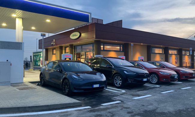 Brebemi a misura di Tesla: arrivano i super-caricatori