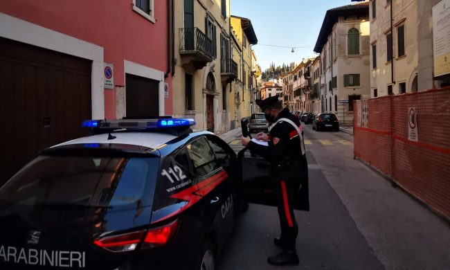 Party notturni in due B&B in Veneto: sanzionati 19 giovani, anche bresciani