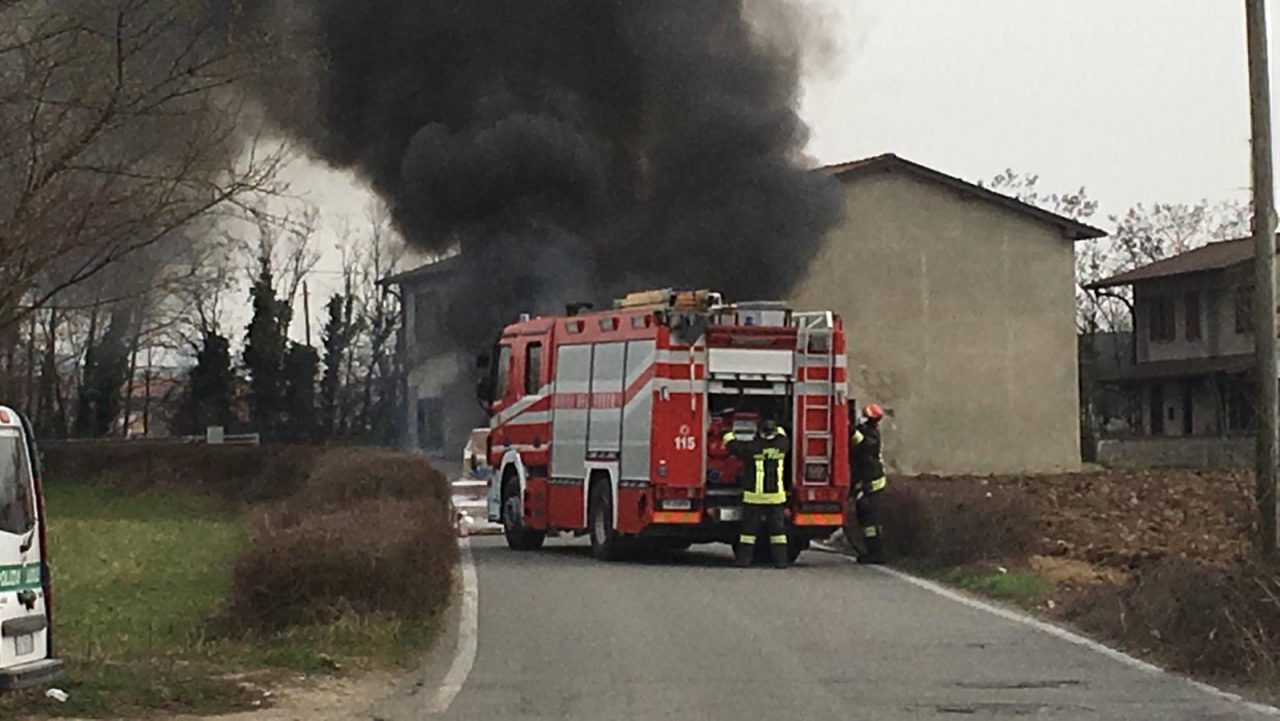 incendio via genova palazzolo