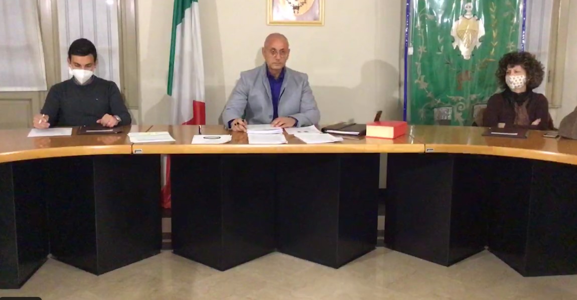 La maggioranza è sola, nessun sostituto per Milzano unito