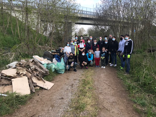Ecovolontari al lavoro: raccolti quintali di rifiuti