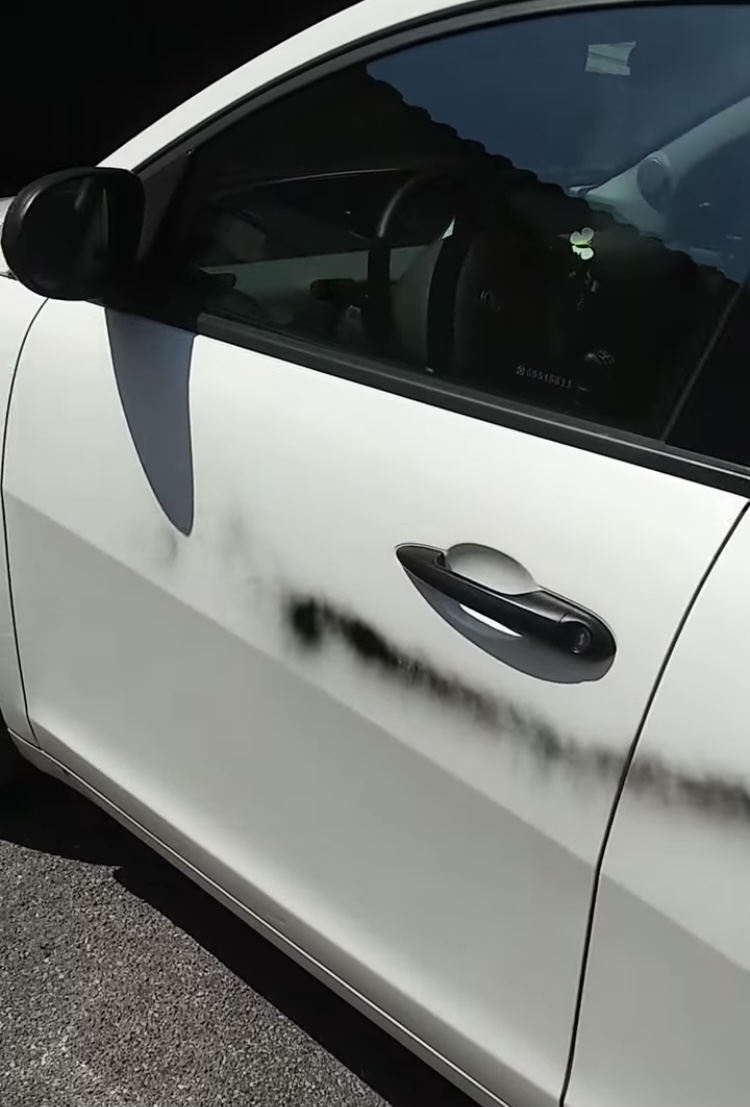 Atti di vandalismo: nuova ondata nei parcheggi del paese