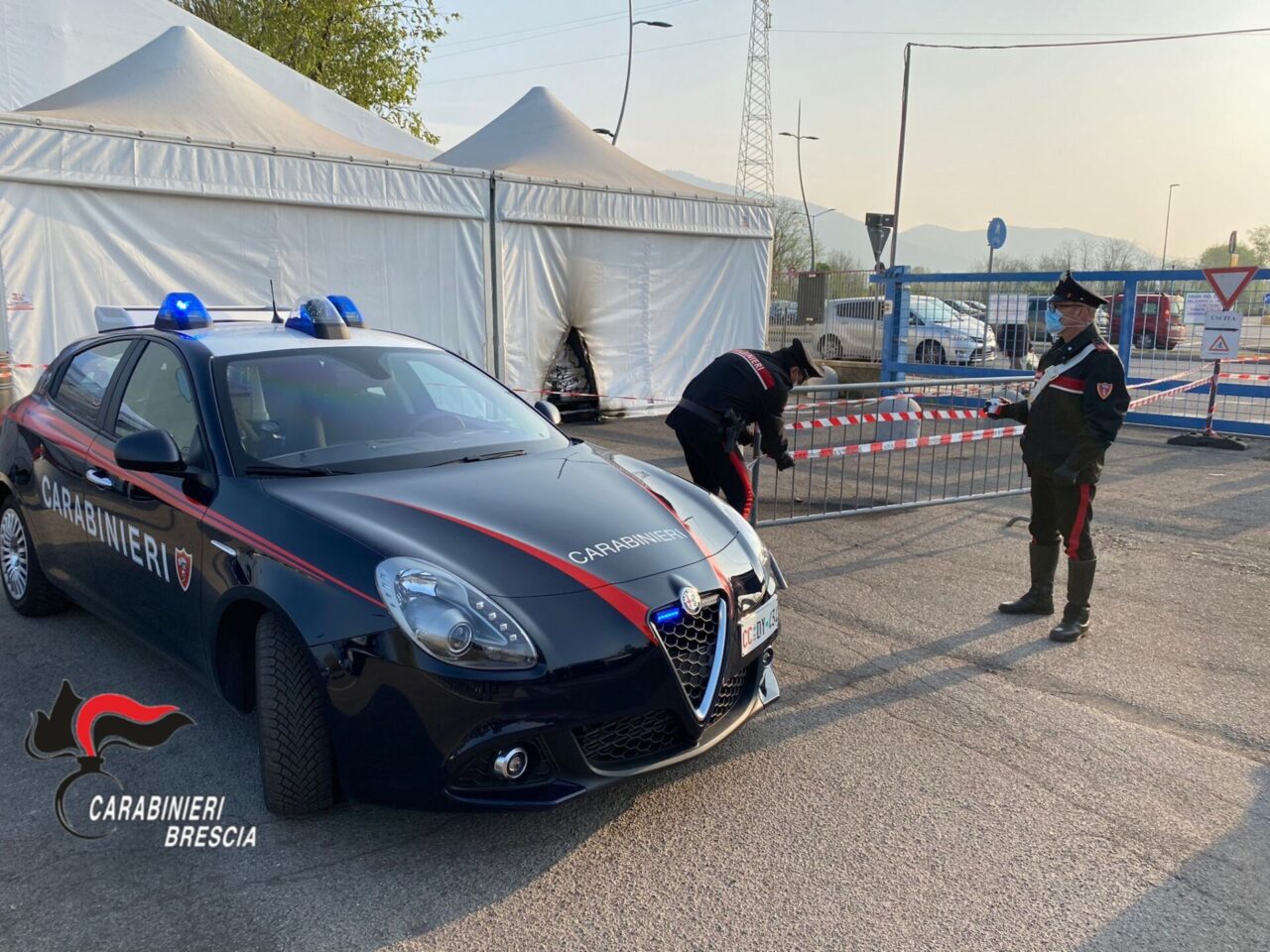 Centro vaccinale di via Morelli, a processo i due soggetti ritenuti responsabili del lancio delle molotov