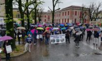 "Adesso basta": in piazza per manifestare da oltre dieci paesi